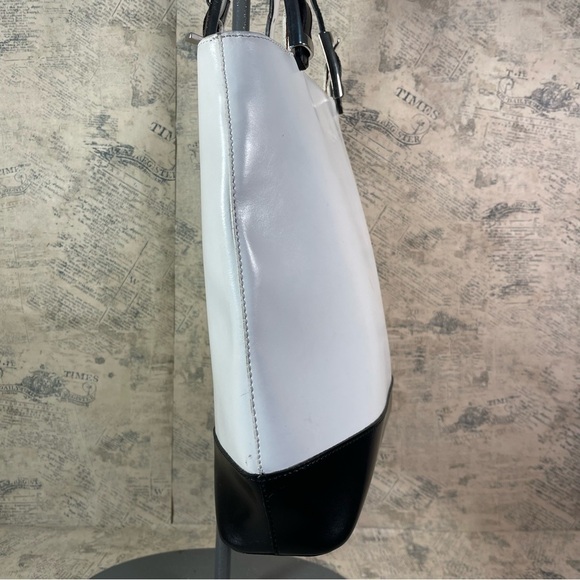 Frederic Paris Made in France, White and Black Leather tote bag - Picture 3 of 15